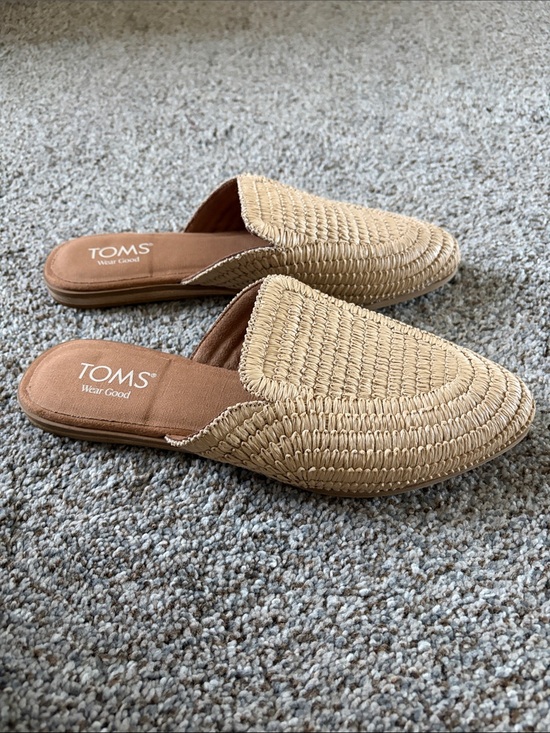 Toms Shoes - TOMS Tan Woven Slip-On Mule Flats size 7.5 BRAND NEW